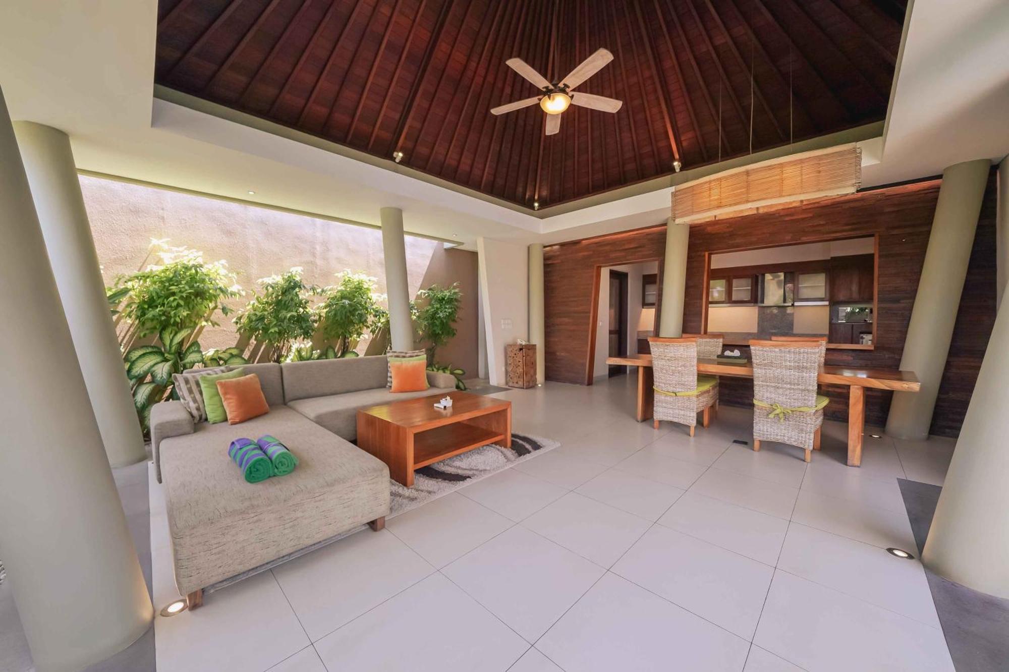 The Kasih Villas & Spa Seminyak Buitenkant foto